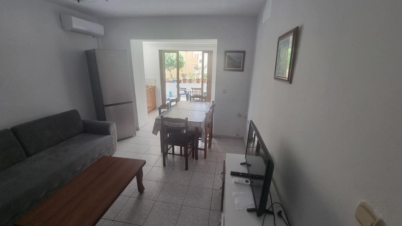 Teemo'S Apartments Sarande Exterior photo