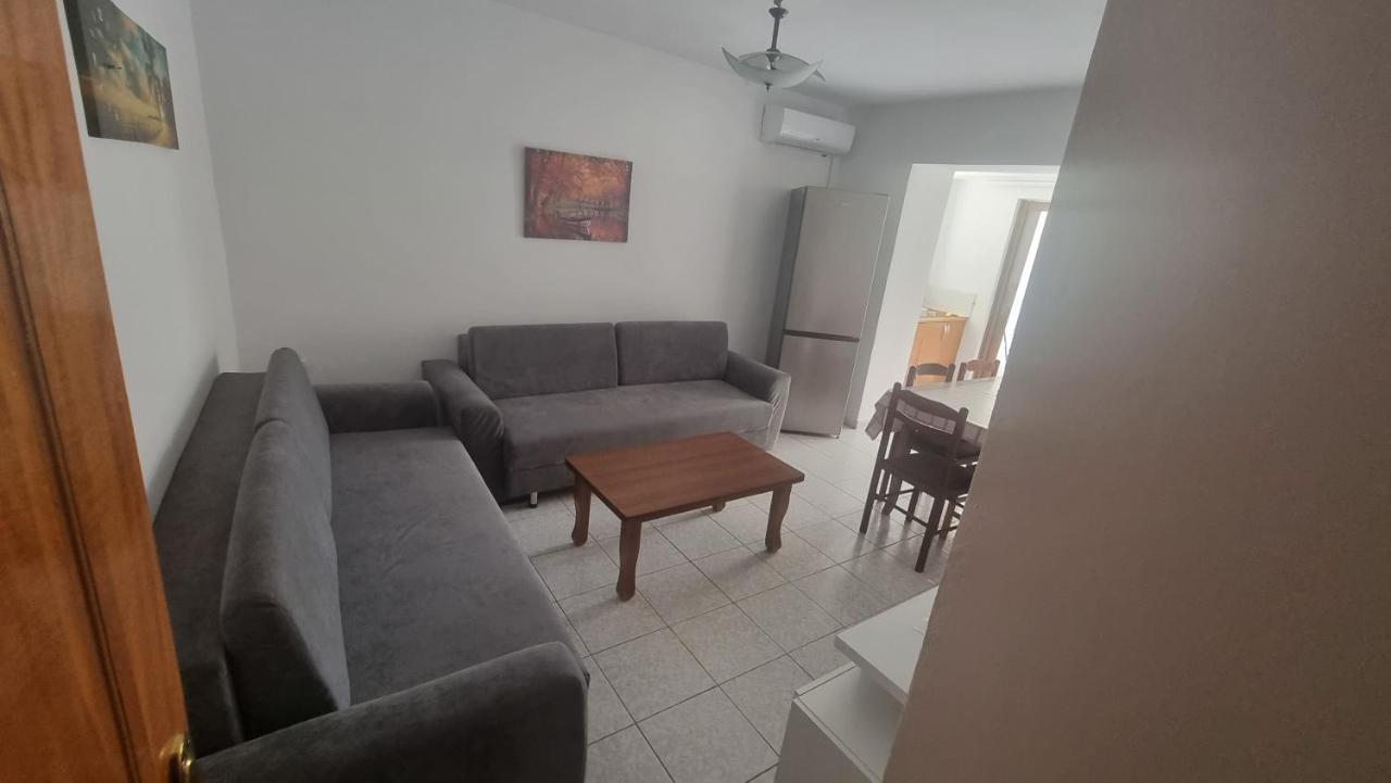 Teemo'S Apartments Sarande Exterior photo