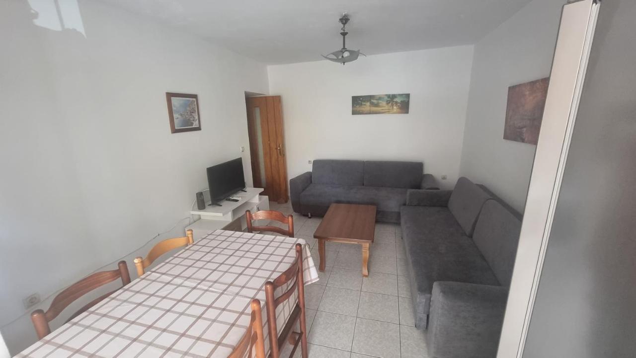 Teemo'S Apartments Sarande Exterior photo